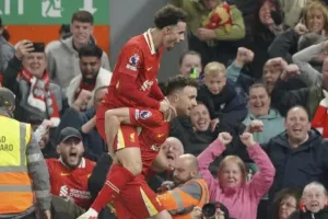 Οι REDS πήραν το ντέρμπι και αγκαλιάζουν το πρωτάθλημα!