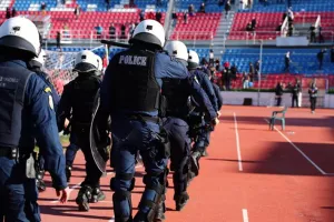 Σύλληψη οπαδού για απόπειρα ανθρωποκτονίας