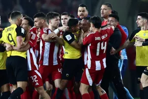 Τρεις παίκτες του Ολυμπιακού, πέντε παίκτες της ΑΕΚ και ο Αλμέιδα σε ακρόαση από τη ΔΕΑΒ