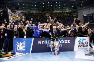 Kυπελλούχος η ΑΕΚ