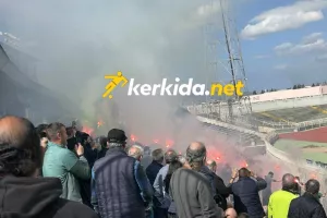 (ΒΙΝΤΕΟ Kerkida/φώτος) Καυτή...υποδοχή