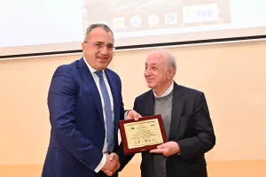 Συγκλόνισε ο αγώνας επιβίωσης των προσφυγικών σωματείων στην εκδήλωση του Μ.Χατζηπαντέλα