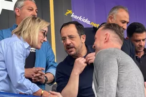 Με Λομάκιν και Fisher ο Πρόεδρος της Δημοκρατίας στο στάδιο! (Φώτο/Βίντεο Kerkida)