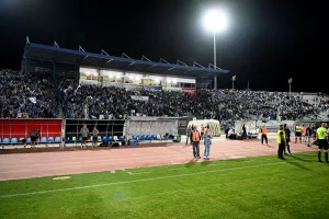 Θύρα 5/Ανοιχτή συνεδρία