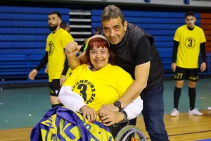 (ΦΩΤΟΣ) Οι πανηγυρισμοί και η απονομή στην ΑΕΛ 