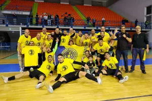 (ΦΩΤΟΣ) Οι πανηγυρισμοί και η απονομή στην ΑΕΛ 