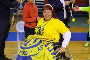 ΕΚΕΙ και η Πετρούλα!