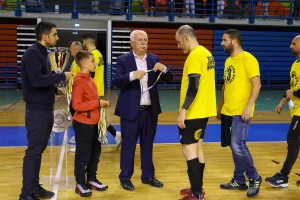 (ΦΩΤΟΣ) Οι πανηγυρισμοί και η απονομή στην ΑΕΛ 