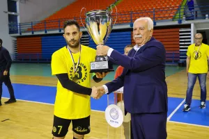 (ΦΩΤΟΣ) Οι πανηγυρισμοί και η απονομή στην ΑΕΛ 