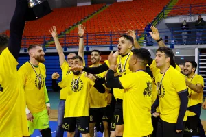 (ΦΩΤΟΣ) Οι πανηγυρισμοί και η απονομή στην ΑΕΛ 