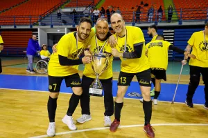 (ΦΩΤΟΣ) Οι πανηγυρισμοί και η απονομή στην ΑΕΛ 
