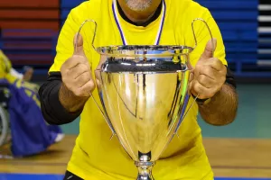 (ΦΩΤΟΣ) Οι πανηγυρισμοί και η απονομή στην ΑΕΛ 