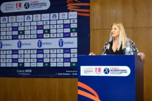 (Φώτος) ΕΚΟ C.I.A.M.: «Στήριγμα μας οι χορηγοί μας»... 