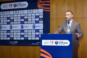 (Φώτος) ΕΚΟ C.I.A.M.: «Στήριγμα μας οι χορηγοί μας»... 