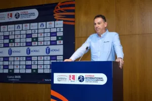 (Φώτος) ΕΚΟ C.I.A.M.: «Στήριγμα μας οι χορηγοί μας»... 