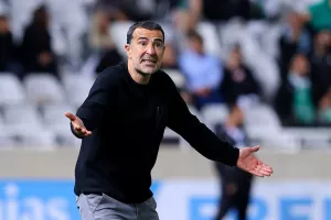 "Ο Καρσέδο θα κάνει σίγουρα 3-4 αλλαγές με Απόλλωνα"