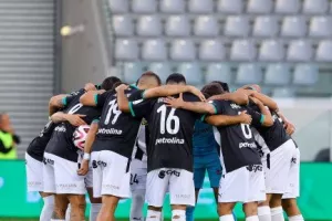 Ο Άρης νίκησε την ΑΕΚ και πάει στην Πάφο για να…χτυπήσει τα ρέστα του! (φώτος)