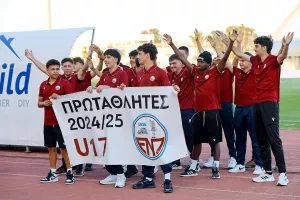 Χειροκρότημα στους μικρούς της Κ17 (Φώτος) 