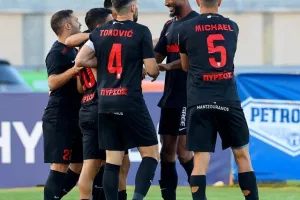 Αλληλοεξουδετέρωση και… καταστροφική ισοπαλία (φώτος)