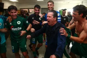 Το πάρτι στα αποδυτήρια, το μπουγέλο στον Σούλη