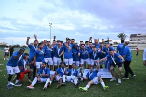 ΦΩΤΟΣ-Η απονομή στον Εθνικό Λατσιών (Υποβιβασμός για Δόξα Παλαιομετόχου και Γεροσκήπου)