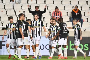 Ψάχνει τη νίκη της ανάκαμψης 