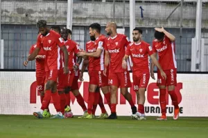 Ερυθρόλευκο διπλό στο "ΠΑΠ"/Αναπτερώθηκαν οι ελπίδες παραμονής (Φώτος)