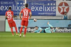 Ερυθρόλευκο διπλό στο "ΠΑΠ"/Αναπτερώθηκαν οι ελπίδες παραμονής (Φώτος)