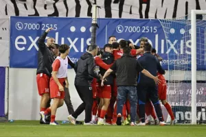 Ερυθρόλευκο διπλό στο "ΠΑΠ"/Αναπτερώθηκαν οι ελπίδες παραμονής (Φώτος)