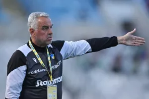 ΑΠΟΕΛ…με ανατροπή και ψαλιδίστηκαν οι ελπίδες του Άρη για τίτλο! (φώτος)