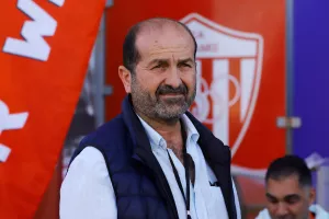Κώστας... στηρίζει Πέτρο: "Κύριοι, κραυγή αγωνίας για ιστορικές ομάδες ήταν..."