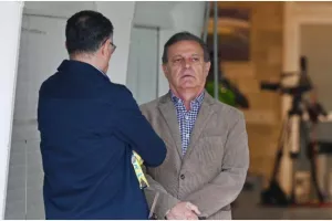 «Aστραπιαίο» ταξίδι και ΣΥΝΑΝΤΗΣΗ στο Λονδίνο!