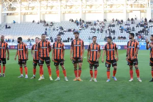 Κολλημένοι...με την ισοπαλία Απόλλων και ΑΠΟΕΛ!