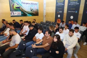 (ΦΩΤΟΣ) Η μεγάλη γιορτή του υγρού στίβου