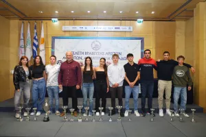(ΦΩΤΟΣ) Η μεγάλη γιορτή του υγρού στίβου