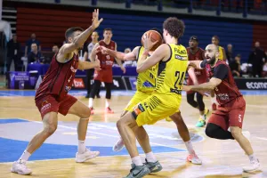 Πρόκριση στον τελικό για τον Κεραυνό (Φώτος)