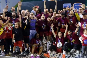 Η στιγμή της απονομής στον Κυπελλούχο Κεραυνό (Βίντεο/Φώτος Kerkida)