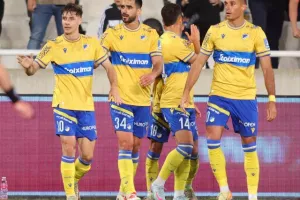 ΑΠΟΕΛ…με ανατροπή και ψαλιδίστηκαν οι ελπίδες του Άρη για τίτλο! (φώτος)