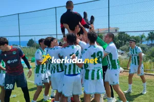 (Βίντεο Kerkida)Τα πανηγύρια των πρωταθλητών: "Σια λαλαλα... Ομόνοια"