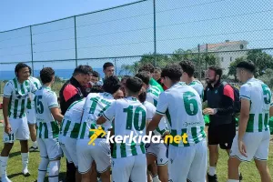 (Βίντεο Kerkida)Τα πανηγύρια των πρωταθλητών: "Σια λαλαλα... Ομόνοια"