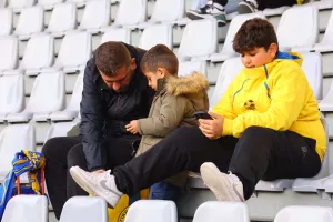 ΦΩΤΟΣ από τις κερκίδες