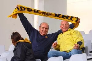 ΦΩΤΟΣ από τις κερκίδες
