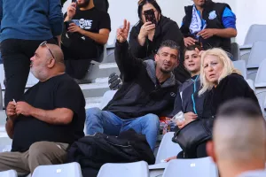 Απολλωνίστες και ΑΕΚτζήδες (φώτος)