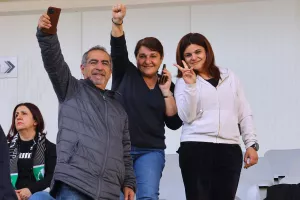 Απολλωνίστες και ΑΕΚτζήδες (φώτος)