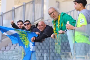 Απολλωνίστες και ΑΕΚτζήδες (φώτος)