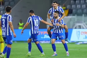 Τρίμπαλο και... 3/3 για την ''Κυρία''