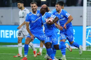Ανατροπή και ''τριάρα'' με υπογραφή Αυγουστή (Φώτος)