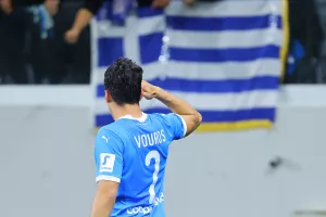Ανατροπή και ''τριάρα'' με υπογραφή Αυγουστή (Φώτος)