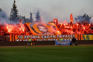 Εντυπωσιακή ατμόσφαιρα και αφιέρωση στον Ηλία... 