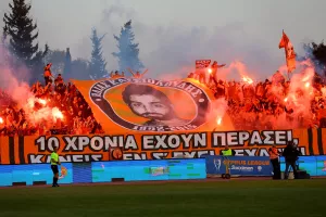 Εντυπωσιακή ατμόσφαιρα και αφιέρωση στον Ηλία... 